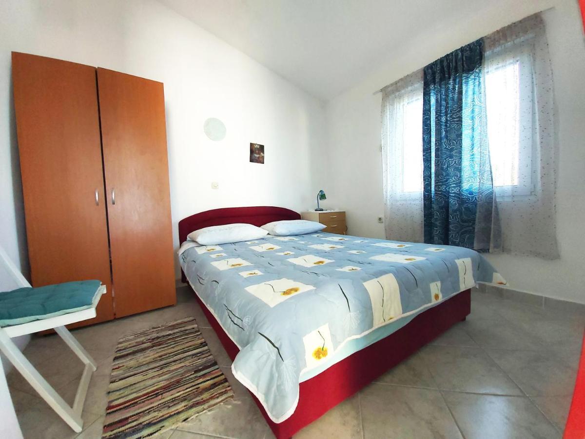 Apartments With A Parking Space Sali, Dugi Otok - 8181 Esterno foto