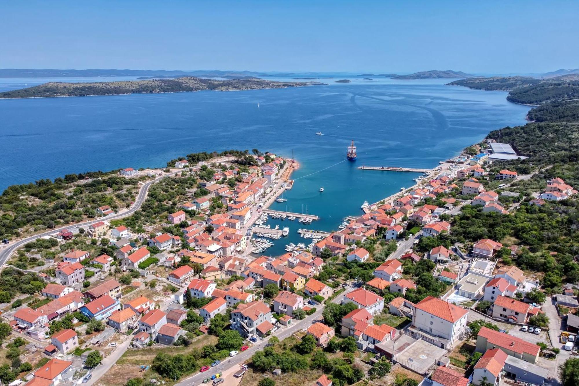 Apartments With A Parking Space Sali, Dugi Otok - 8181 Esterno foto