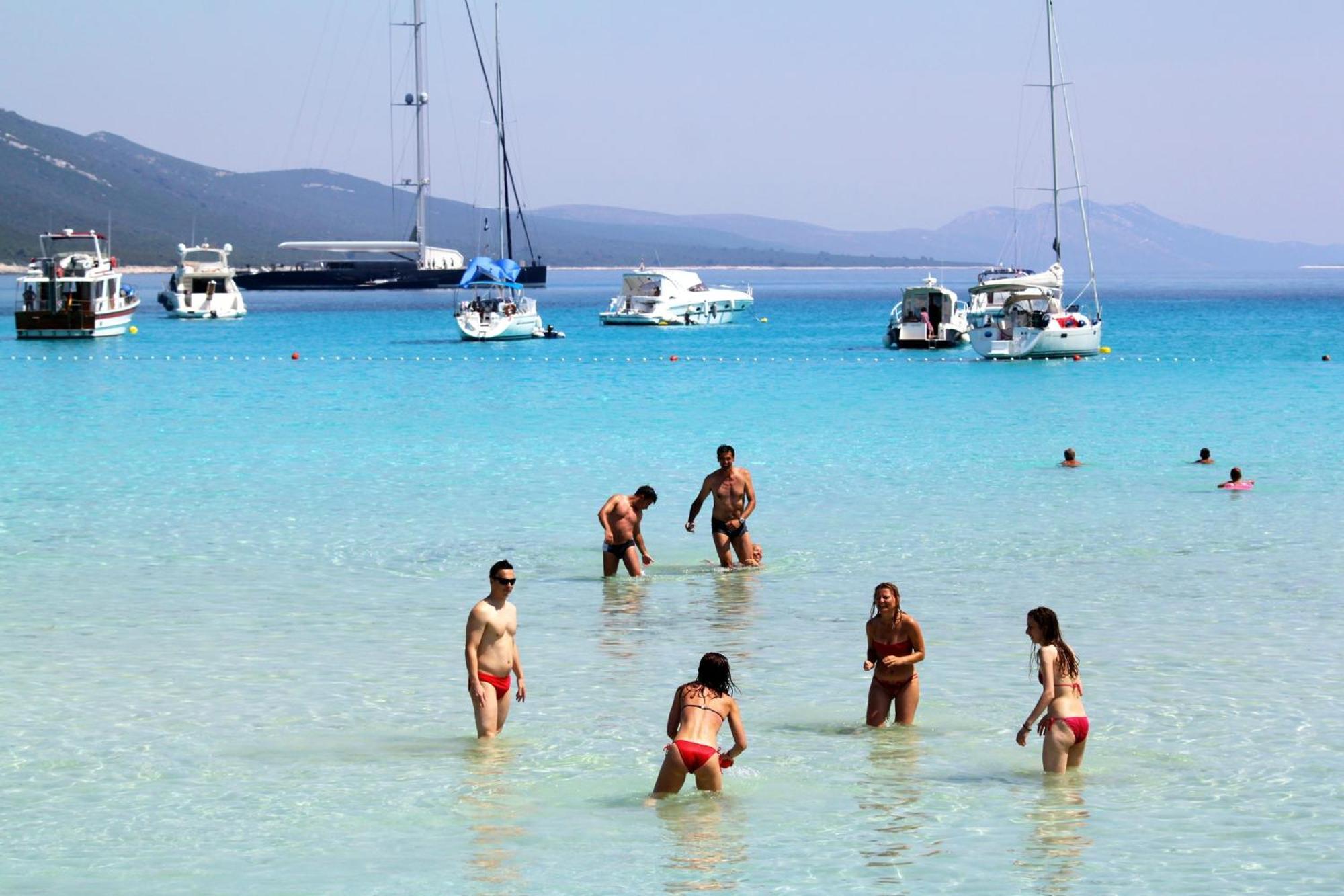 Apartments With A Parking Space Sali, Dugi Otok - 8181 Esterno foto